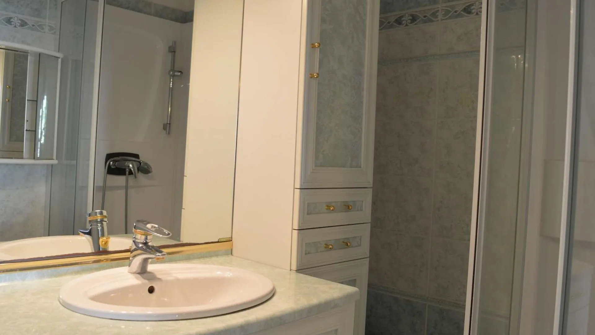 Appartement 2 Pieces Avec Terrasse Pres De La Plage - Fr-1-226A-344 Frejus Apartment